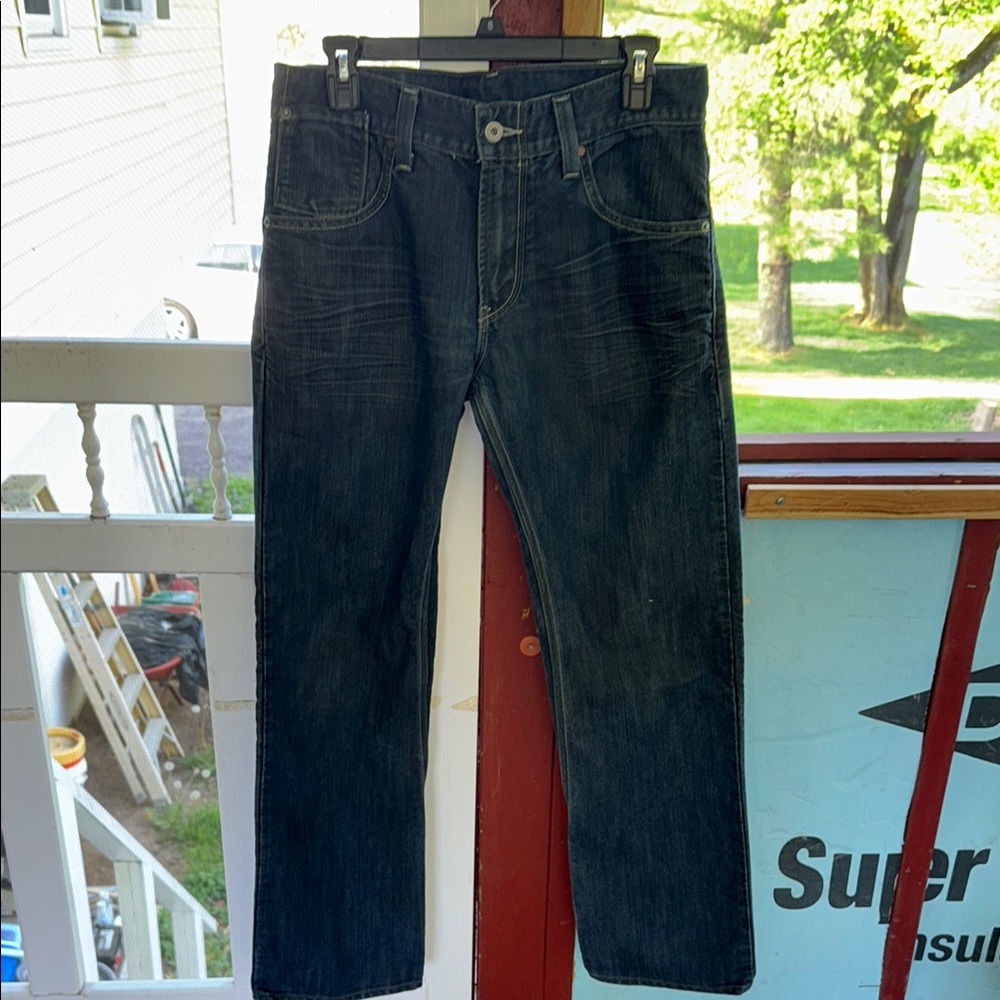 Black Straight-Leg Jeans Classic Style